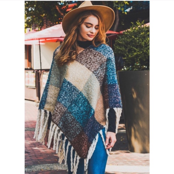 Color Block Plaid Poncho - Picture 2 of 2